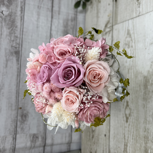 ピンクの可愛いプリザーブドフラワーブーケ 花束 薔薇 ローズ