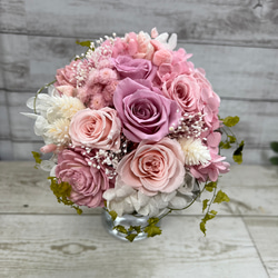 ピンクの可愛いプリザーブドフラワーブーケ　花束　薔薇　ローズ　ウェディング　送別 16枚目の画像