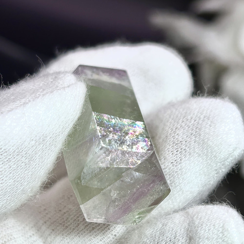 tomo*】天然石フローライトのポイント 置物NO.091805 tomo*】天然石