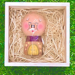 童話　三匹の豚【木箱と額入りイラスト付】小こけし。かわいい木製の動物人形。出産祝いやプレゼントに 8枚目の画像