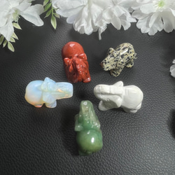 幸せの象徴【ダルメシアンジャスパー】40ｍｍ　1個　象（ゾウ）さん・インド象　手彫り彫刻　天然石インテリア・置物として 9枚目の画像