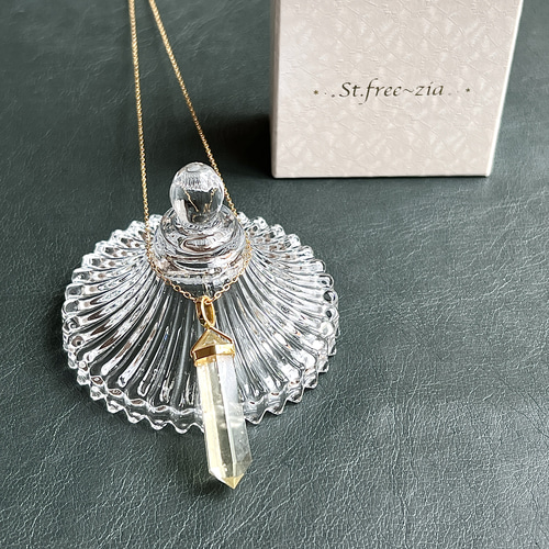 14kgf☆希少☆リビアングラス☆ダブルポイント25×11mm☆一粒
