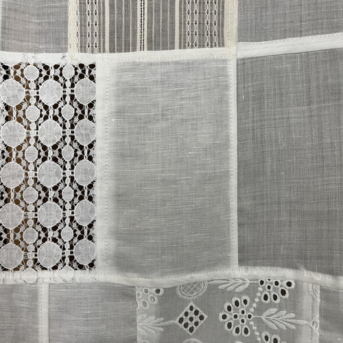 刺繍生地のポジャギ風タペストリー 65×56 カーテン fu.wa.ran