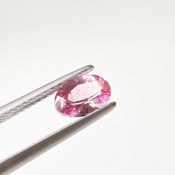 ドラゴンガーネット　カラーチェンジ　ルース　0.904ct ガーネット　宝石　GEM パイロープ スペサルティン 4枚目の画像