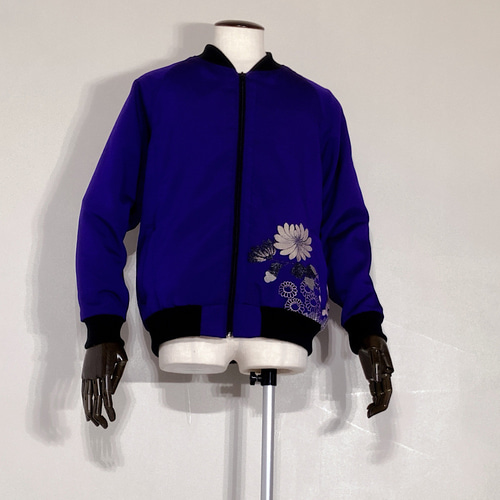 スカジャン 黒留袖から ブルゾン 着物リメイク 華 ジャンパー 美品-