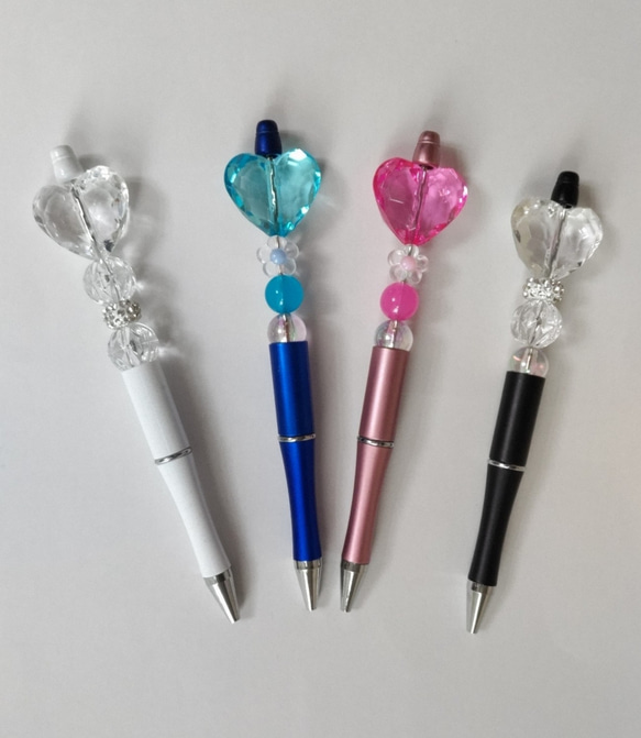 sale‼️N2311 カスタムボールペン キラキラハートビーズ リボン 再販無 ♦︎穴あり♢ハートビーズ♢リボン♢クリア♢カスタムボールペン