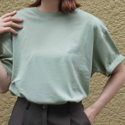 在庫限り【S〜XLサイズ】 とっさのひと言Tシャツ/くすみグリーン 7枚目の画像