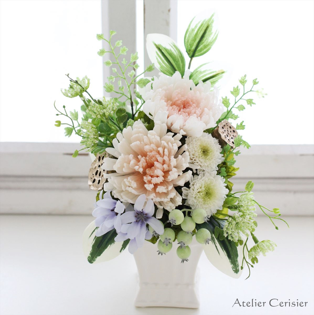 輪菊の仏花 （プレアー Ｓサイズ）ホワイトピンク お供え花 プリザーブドフラワー 白花器