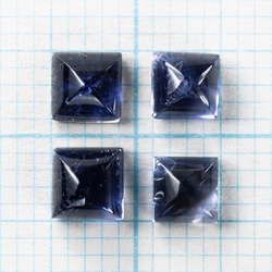 1粒売り　宝石質アイオライトAAA-　シュガーローフカット4×4mm 3枚目の画像