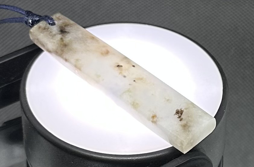 玉尺　極薄ラベンダー翡翠