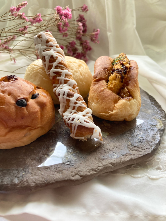 ギフトにも◎おうちカフェ気分♪凸凹の表面が特徴的！朝食のパンやおかずやおつまみなどに☆インテリアに使える　〜プレート〜 3枚目の画像