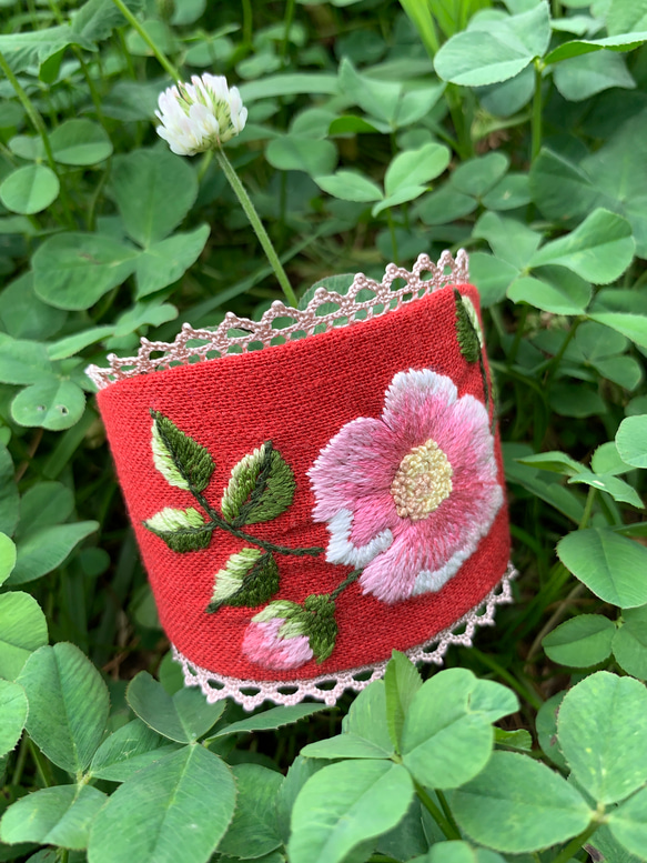 刺繍ブレスレット(ワイルドローズ) 6枚目の画像