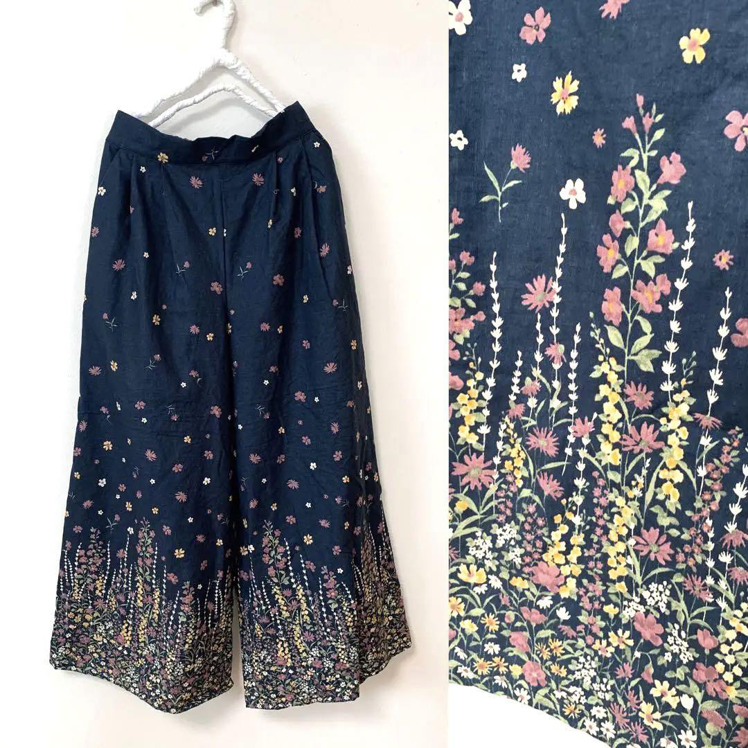 大人カジュアル●花柄ワイドパンツ●ネイビー●丈97ｃｍ●綿麻●両サイドポケット付き