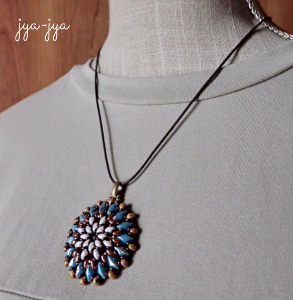 【軽量】circle beads necklace - denim White Φ4.6cm 4枚目の画像