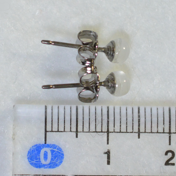 (1 件) 寶藍色月光石耳釘（4 毫米，鈦柱） 第5張的照片