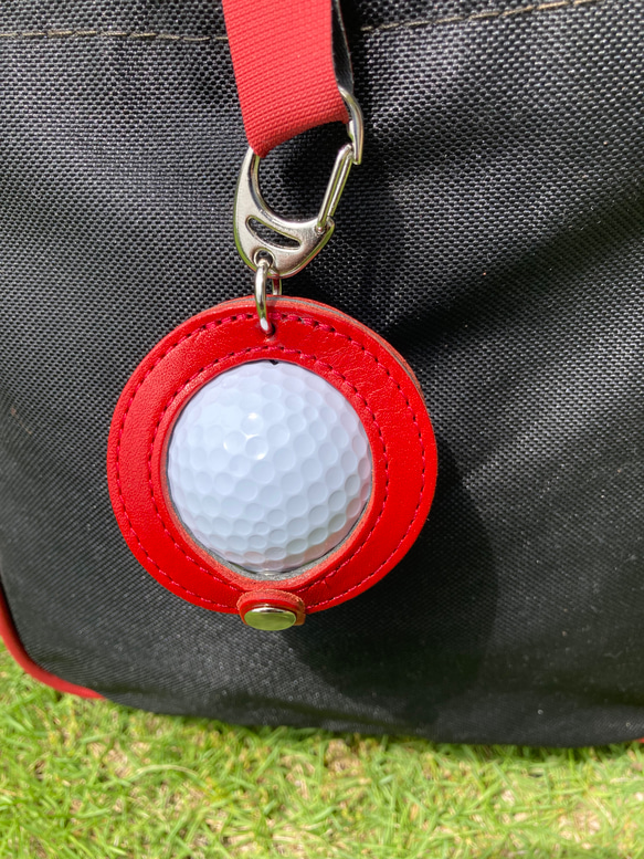 ⛳ゴルフボール入れ　ベルト通しに取り付けます【栃木ﾚｻﾞｰヌメ革　レッド】 1枚目の画像