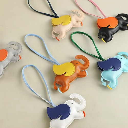 ストラップ ゾウ 動物占い 新品未使用 ゾウモチーフバッグチャーム | 雑貨・小物,ファッション雑貨