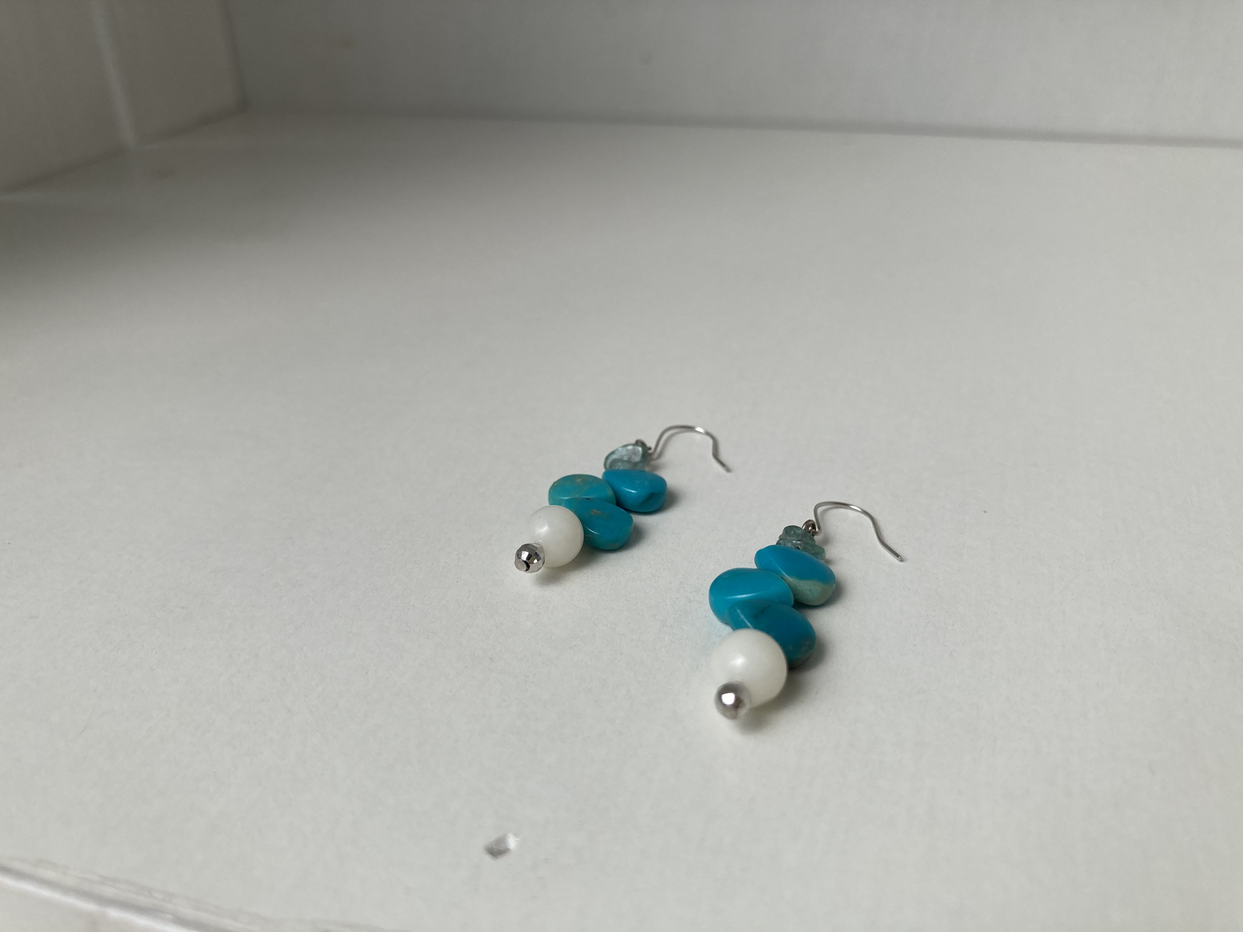 ポストk14ＷG.ピアス白珊瑚.ターコイズ .アクアマリン.〜カラーストーン〜