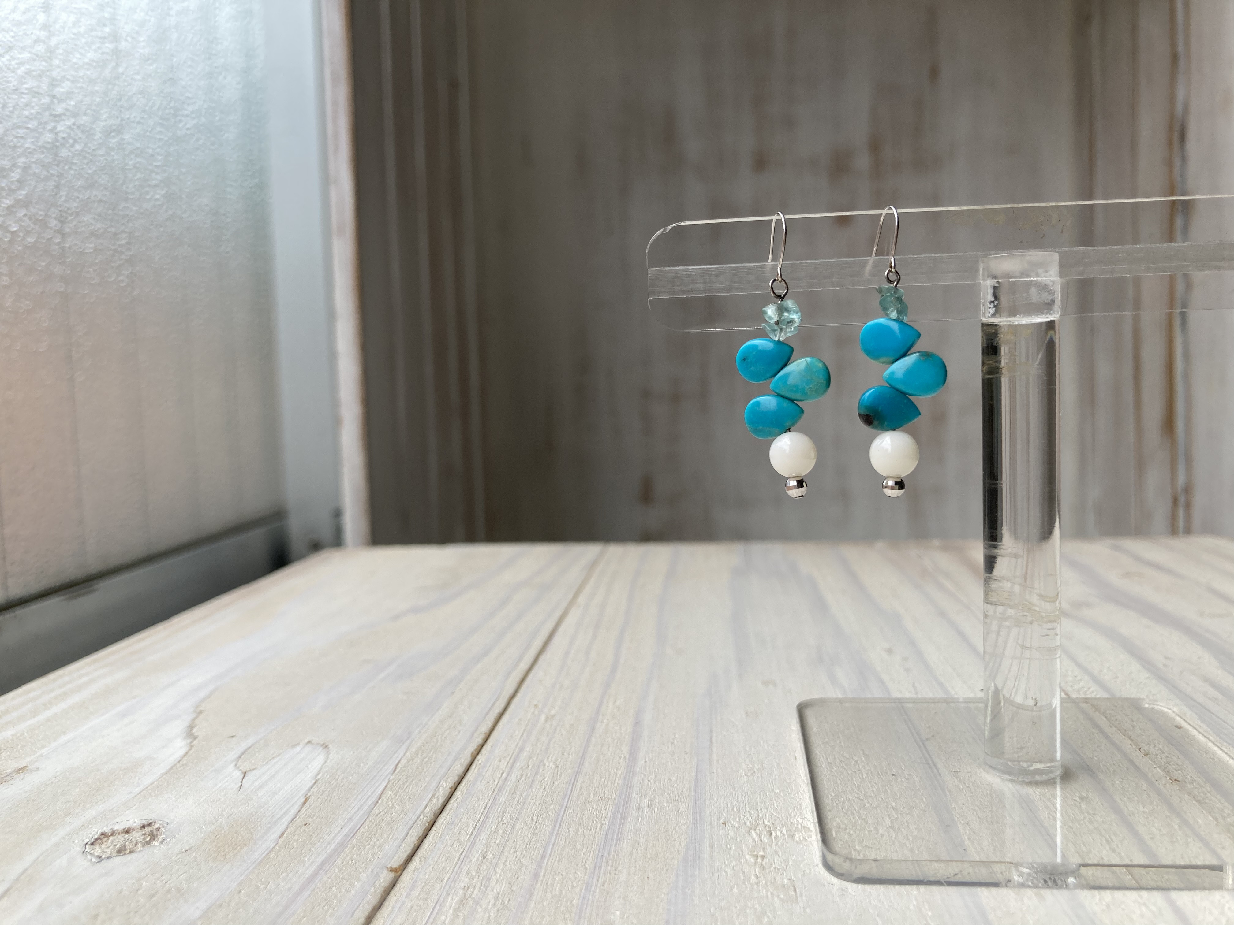 ポストk14ＷG.ピアス白珊瑚.ターコイズ .アクアマリン.〜カラーストーン〜