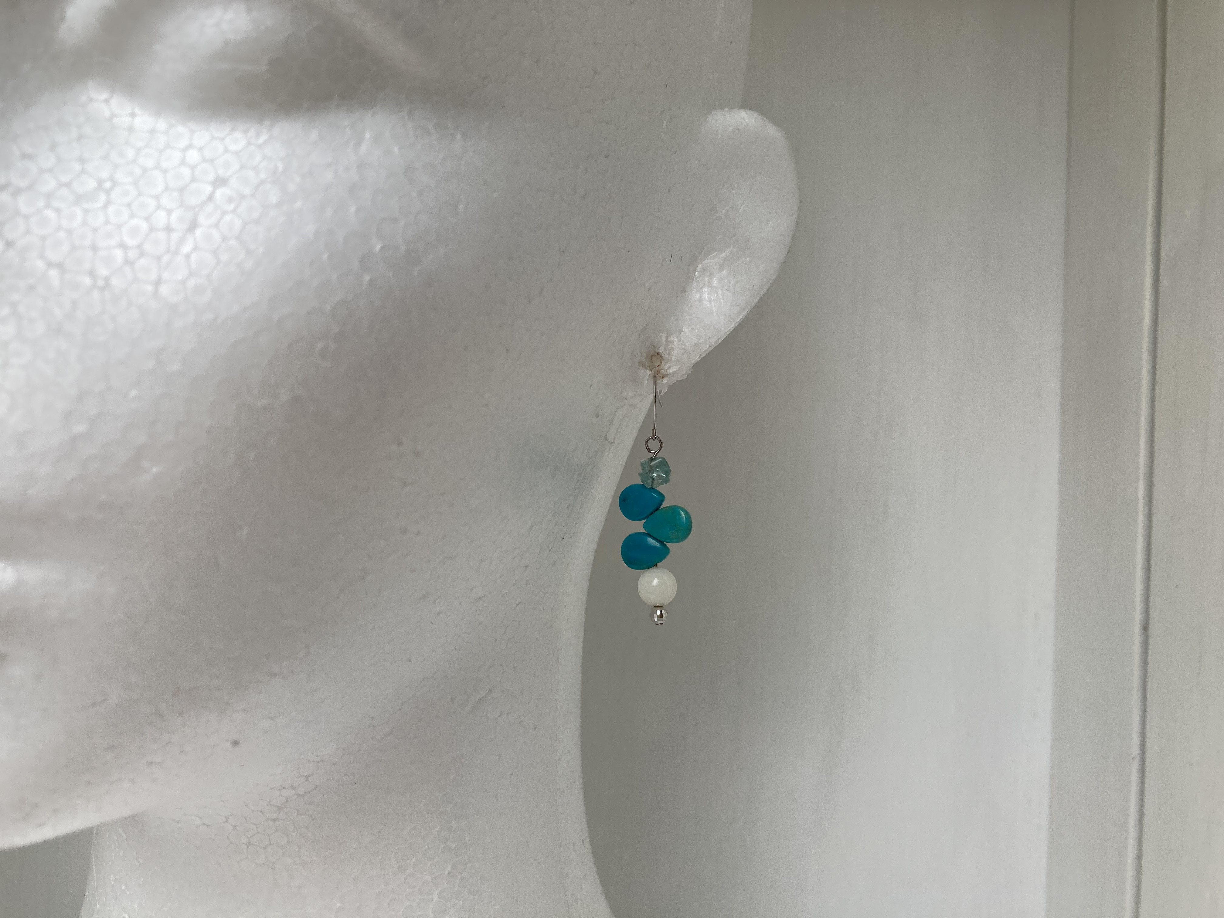 ポストk14ＷG.ピアス白珊瑚.ターコイズ .アクアマリン.〜カラーストーン〜