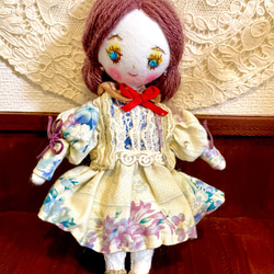 ハンドメイドドール〜可愛いミニドール【ティアラちゃん