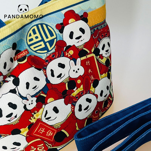 Panda パンダ 赤い新年 ショルダーバッグ カメラバッグ カジュアル パンダ柄 学生肩掛け布袋 エコバッグ かわいい 5枚目の画像
