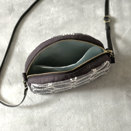 ⚮̈ミナペルホネン tambourine サマーネイビー まるっこ