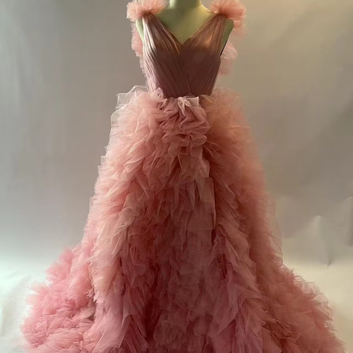 送料無料！美品！ ピンクカラードレス ソフトチュール 重ねたチュール  