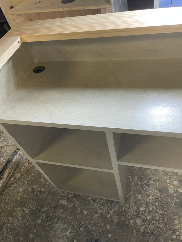 設置配送　石っぽいカウンター　受付カウンター　レジカウンター 3枚目の画像