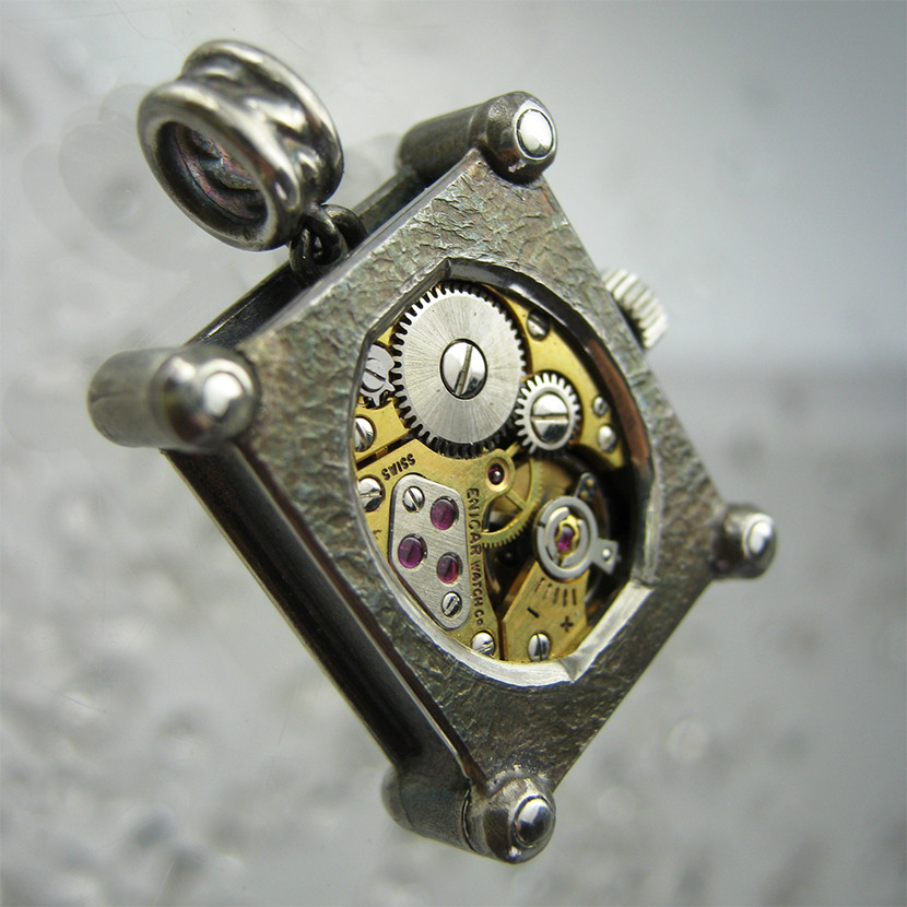 【ゼンマイ】ENICAR【送料込み】 MOVEは金色だけどK18ではありません　（チェーンは別売りです）