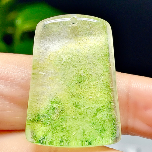 80/20クロス 【高品質】 ガーデンクォーツ 庭園水晶 幽霊水晶