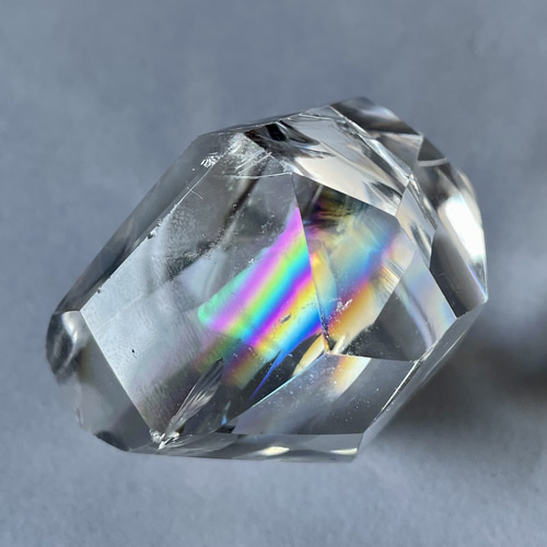 アイリスクォーツ 虹入 天然石 クリスタル レインボー ブロックカット 