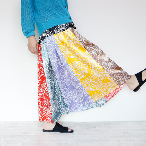 SALE サテンバンダナプリント パッチワーク フレアスカート さらさら