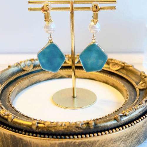 レジン シェル揺れるパールイヤリングorピアス【マジョリカ