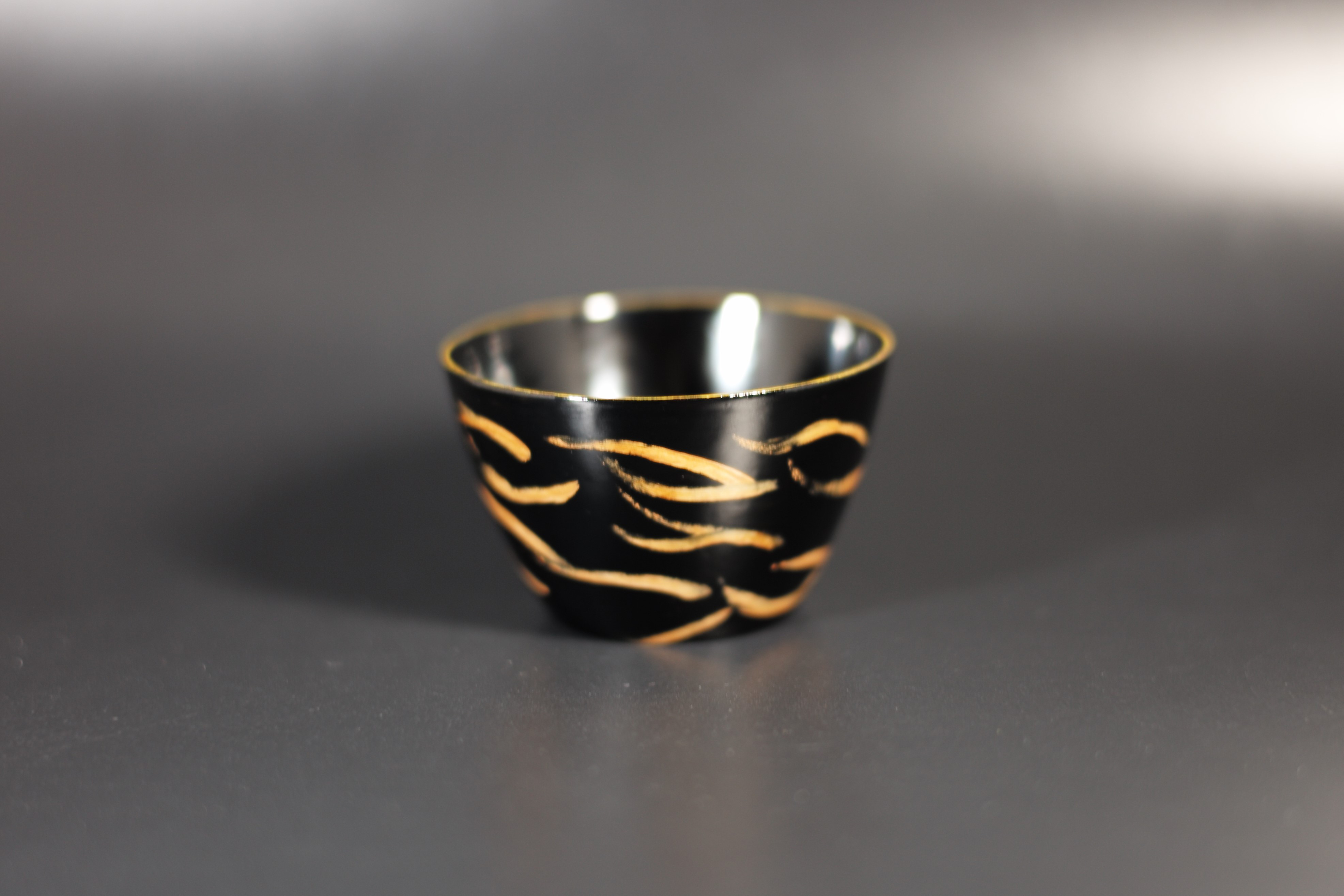 ちょこカップ　黒漆卵殻塗白漆