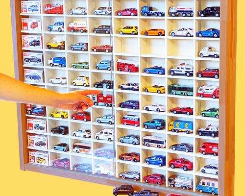 ミニカー収納ケース 80台 ディスプレイ 1/64 アクリル障子付