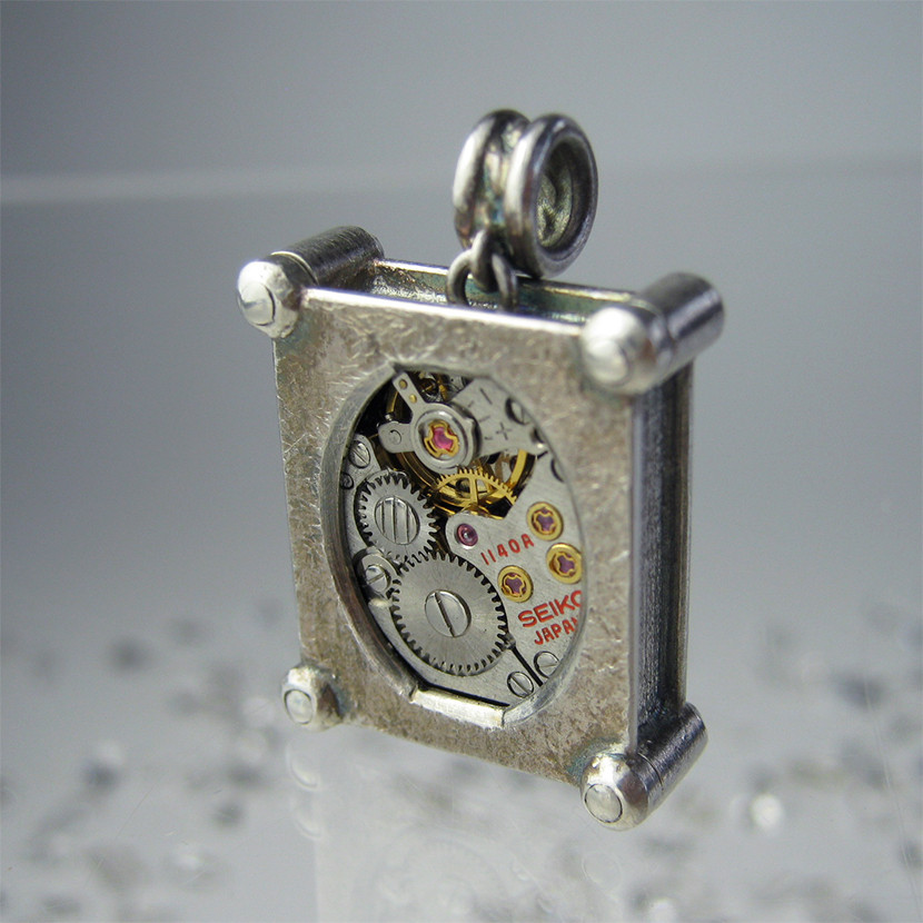 【ゼンマイ】SEIKO朱文字シルバーペンダント２ 　【送料込み】機械式　時計　手巻き　（チェーンは別売りです）