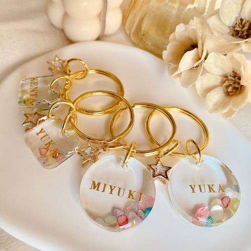 カラフルシェル 名入れキーホルダー 文字入れ スクエア プチギフト