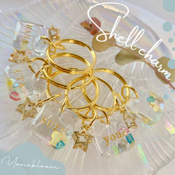 名入れ♡シェルフレーク✨キラキラ金箔入り♡オリジナルケース✨ハンドメイド カラフルシェル 名入れキーホルダー 文字入れ スクエア プチギフト