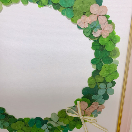 bord〜幸せのクローバーのリース/四つ葉のクローバーの押し花