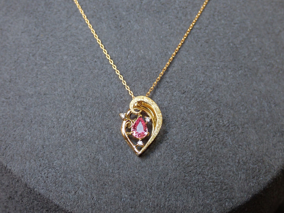 完全手作り　ピンクサファイア（ソーティング付き）ペンダントトップ１８金イエローゴールド　ダイヤモンド入り 5枚目の画像