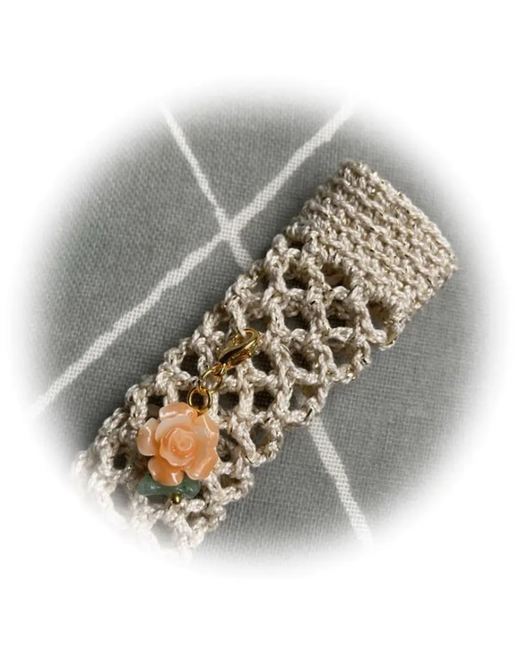 handmade 傘の持ち手カバー ❀(˶'ᵕ'˶)❀薔薇の花チャーム付き 2枚目の画像