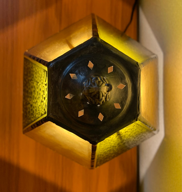 アラベスク模様のイエローランプ 4枚目の画像