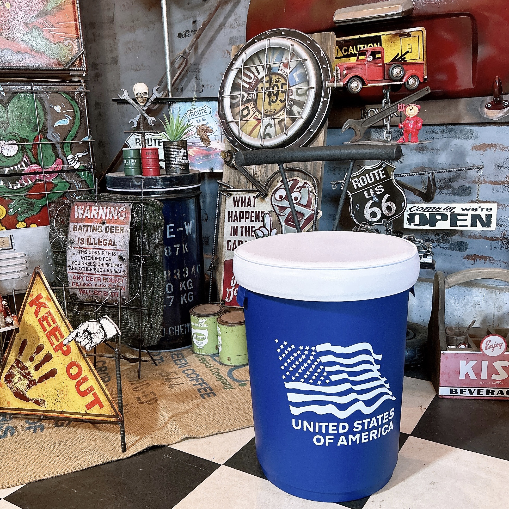 カストロールGTX 7ペール缶椅子 当時物 フタ付き合皮カスタム座面 ペール缶スツール」の人気商品一覧 | 安い商品を通販サイトから