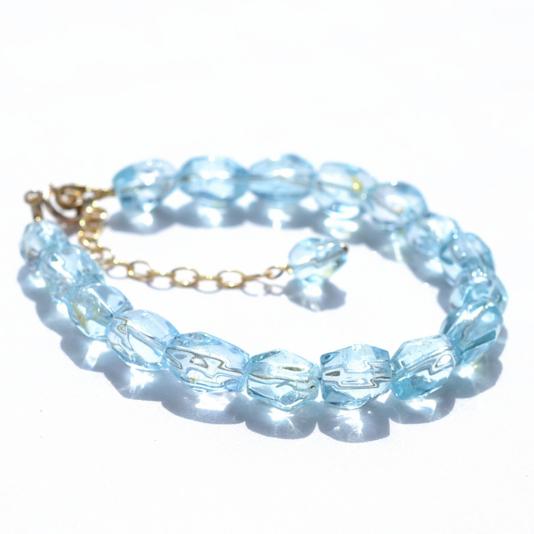 ブルートパーズのブレスレット