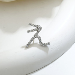 和文字片耳ピアス E11W706（4週間発送） 13枚目の画像