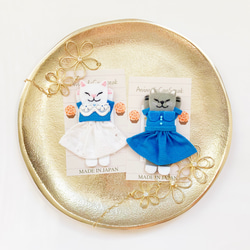 一点物【おめかしおねむねこミニブローチ】ロシアンブルーちゃん（フェルト・刺繍・青・ブルー・夏・インテリア・招き猫・cat 6枚目の画像