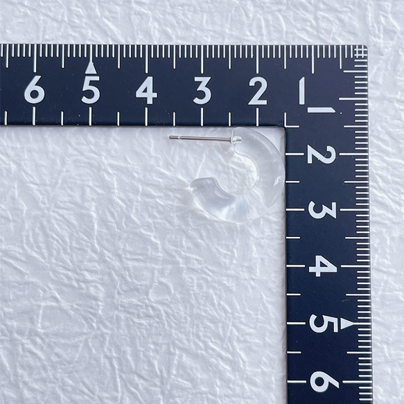 【1ペア】つけっぱなしOK！約17mm透明のステンレス芯フープピアス 3枚目の画像