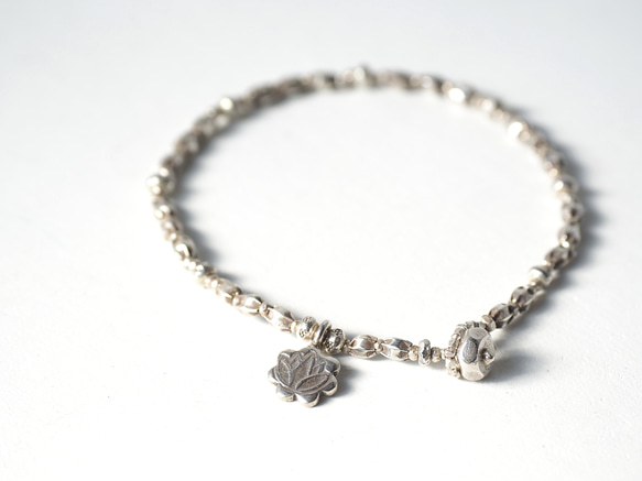 -Lotus charm- silver bracelet 2枚目の画像