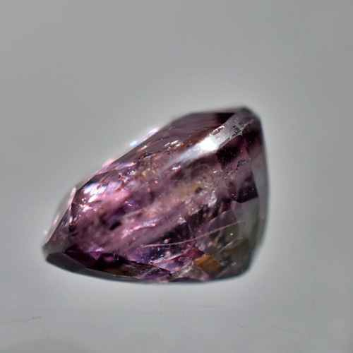 天然石*ミャンマー産2.02ct*ピンキッシュ*スピネルs896*国内発送 ミャンマー産2.02ctシュワシュワ☆ピンキッシュ☆スピネル s896
